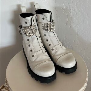 Karl Lagerfeld, Paris cream Moto Biker boot. Size 9